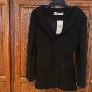 Zara Blazer/ suit coat NWT. Black. Classy fit & style